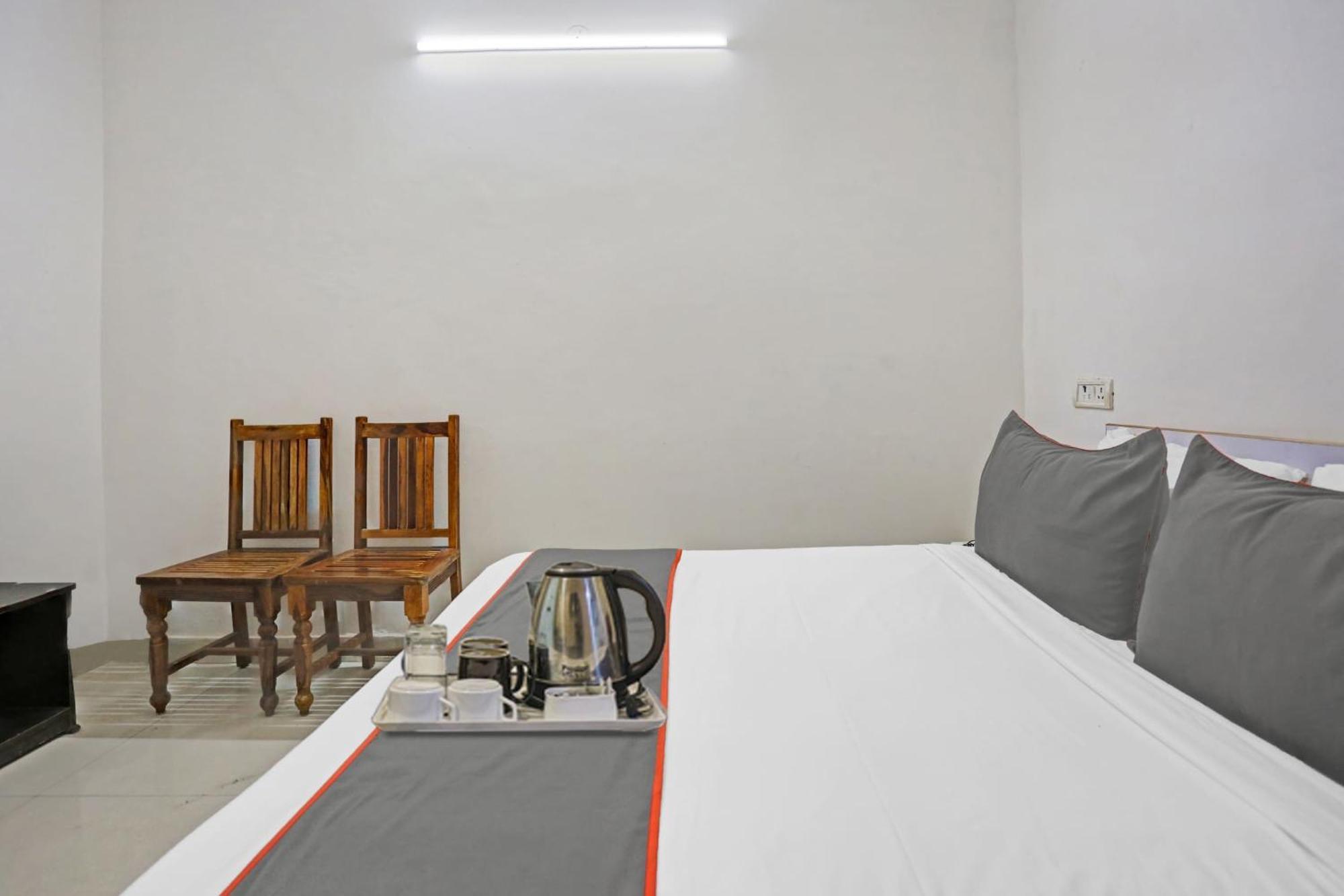 Hotel O Imperial Residency Near Dashrath Puri Metro Station Ню Делхи Екстериор снимка